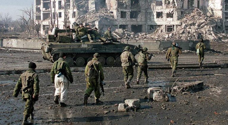 Что произошло в 2000 году. Штурм Грозного (декабрь 1994 — март 1995). Штурм Грозного 31 декабря 1994. Грозный перед штурмом 1994.